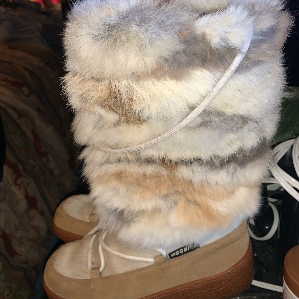 Oscar fur boots with strings
